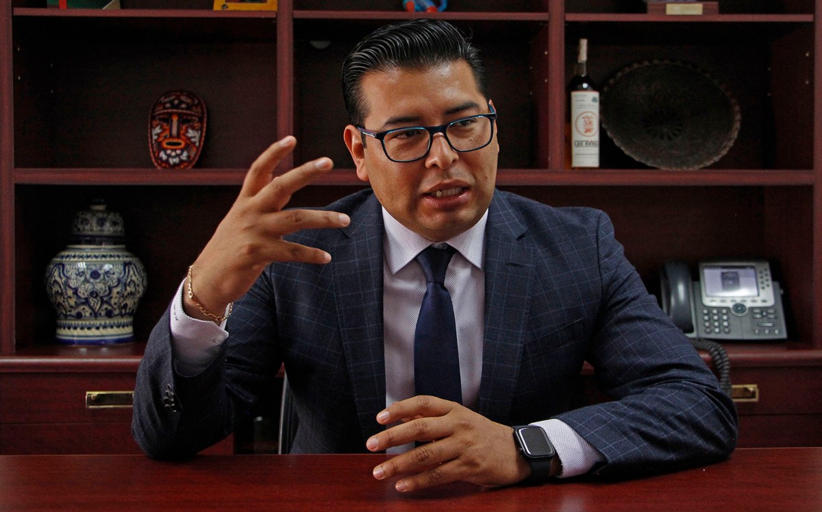 Néstor Camarillo | Melanie Torres