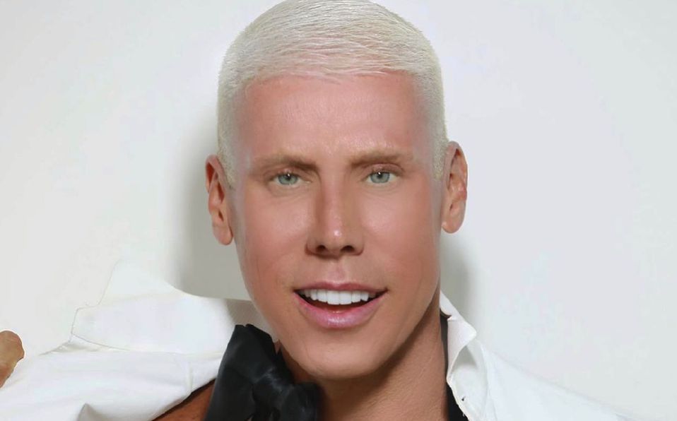 Así de radical fue el cambio de Alfonso Waithsman, el maquillista de las celebridades