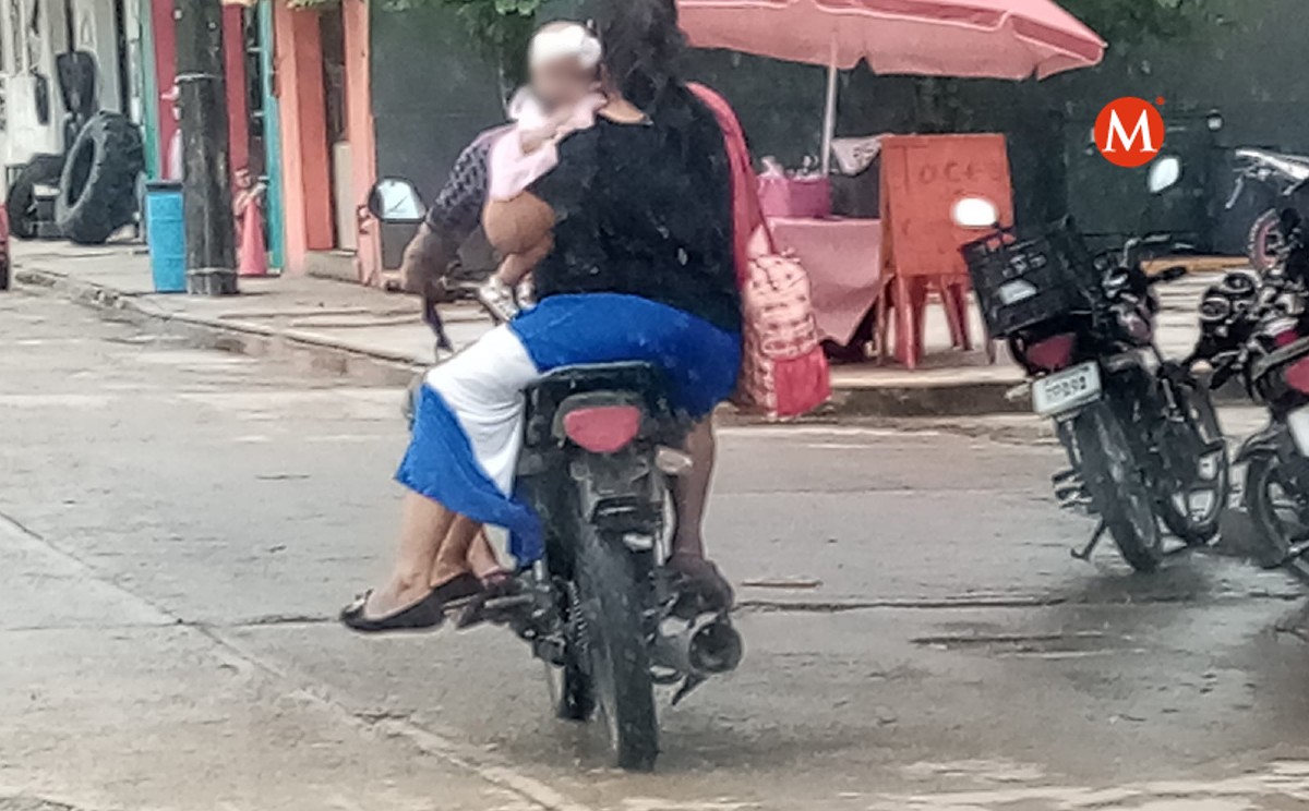 Motociclistas burlan las reglas y arriesgan sus vidas en Pueblo Viejo