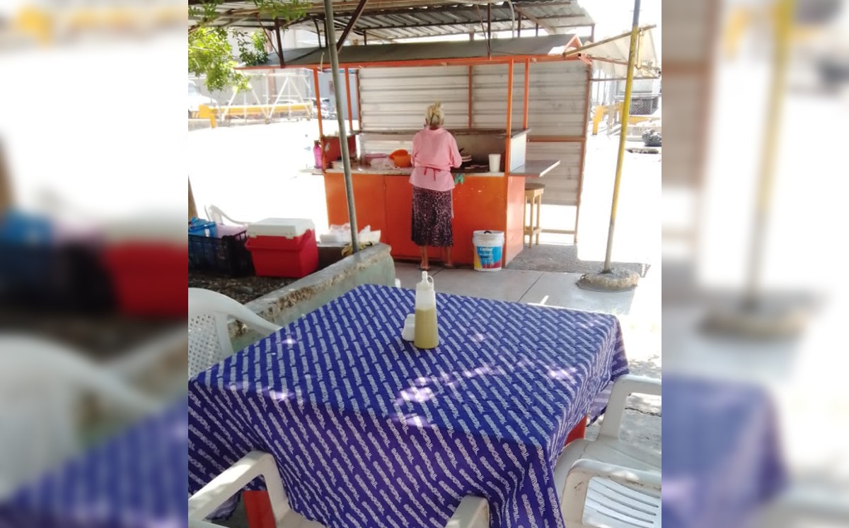 Mujer de la tercera edad emprende negocio de gorditas y se hace viral. (Antonio Zúñiga)