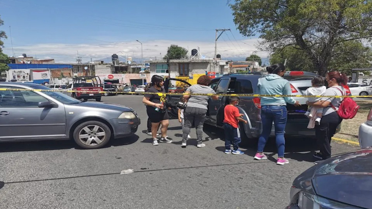 Reportan balacera en centro de vacunación contra covid para menores en Puebla