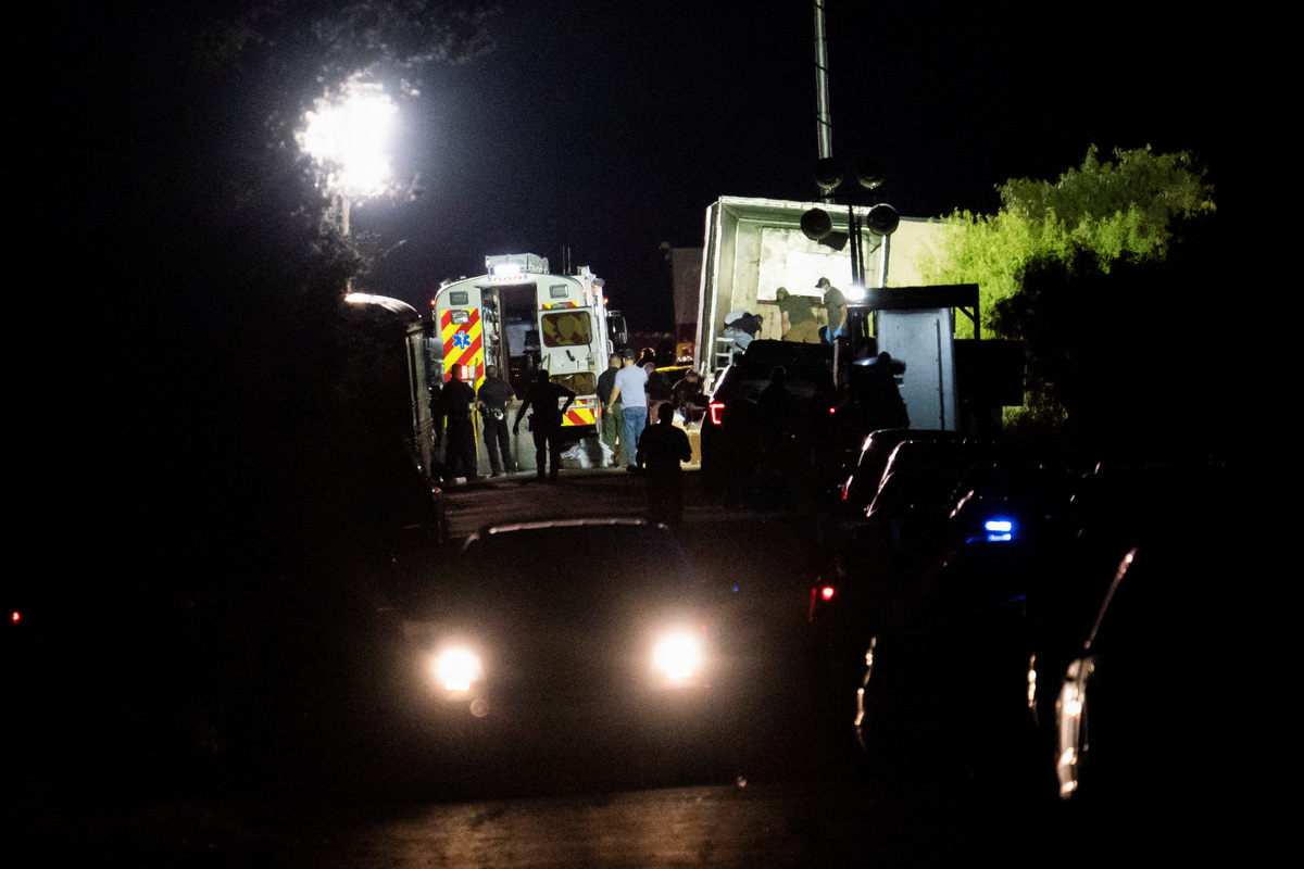 SRE apoyará con repatriación de mexicanos muertos hallados en tráiler en Texas | Reuters
