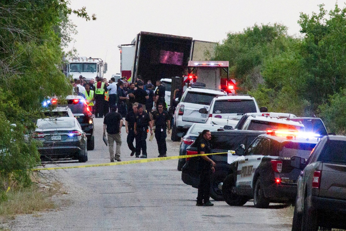 En el tráiler fueron encontrados 50 migrantes que murieron por asfixia. | Reuters