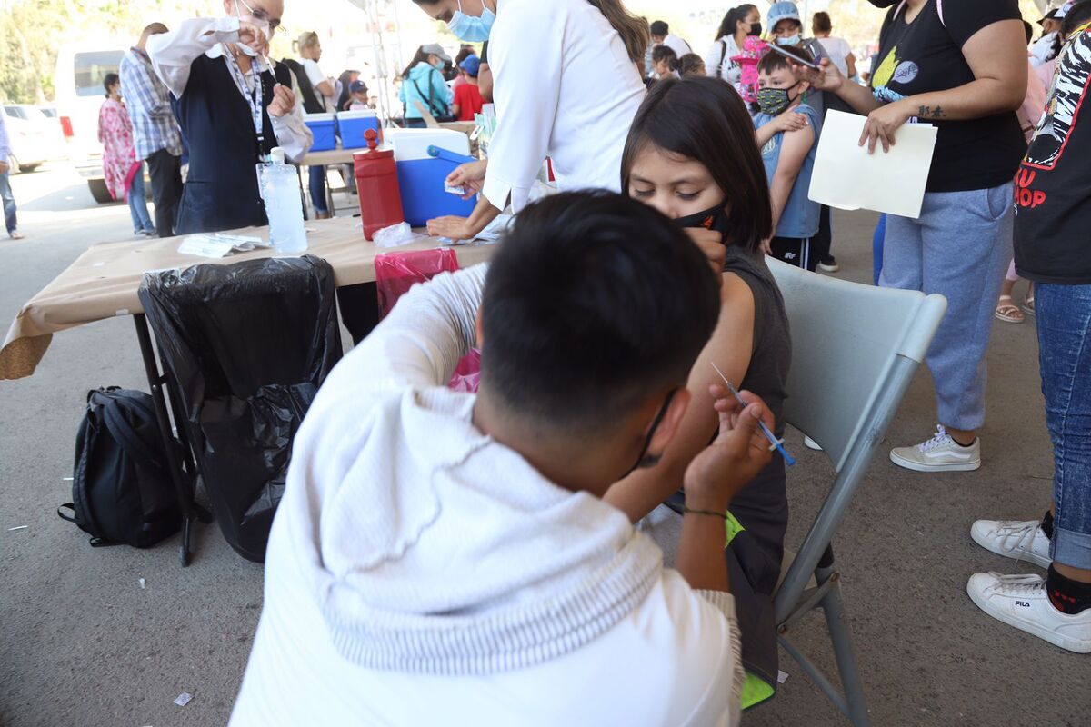 Aplicación de la vacuna a niños de 5 a 11 años en Baja California | especial