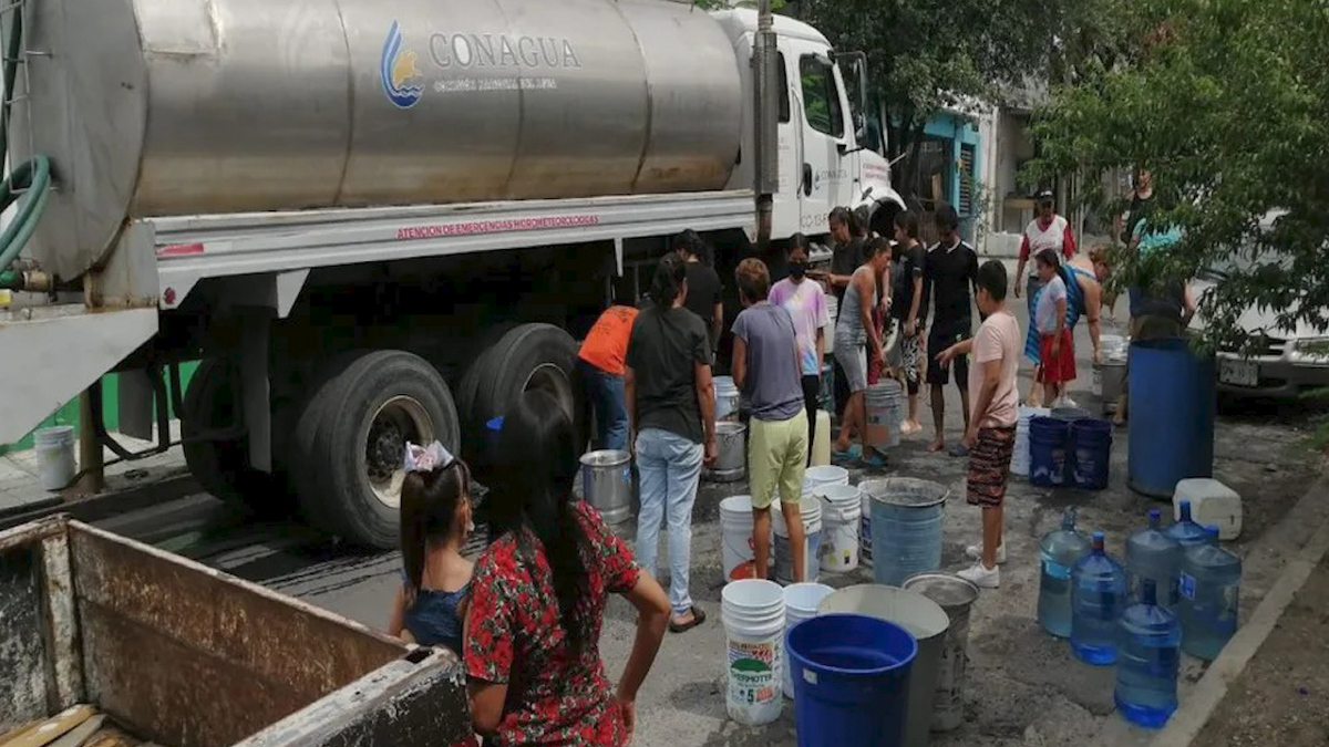 Conagua distribuye 13 millones de litros de agua potable en Nuevo León