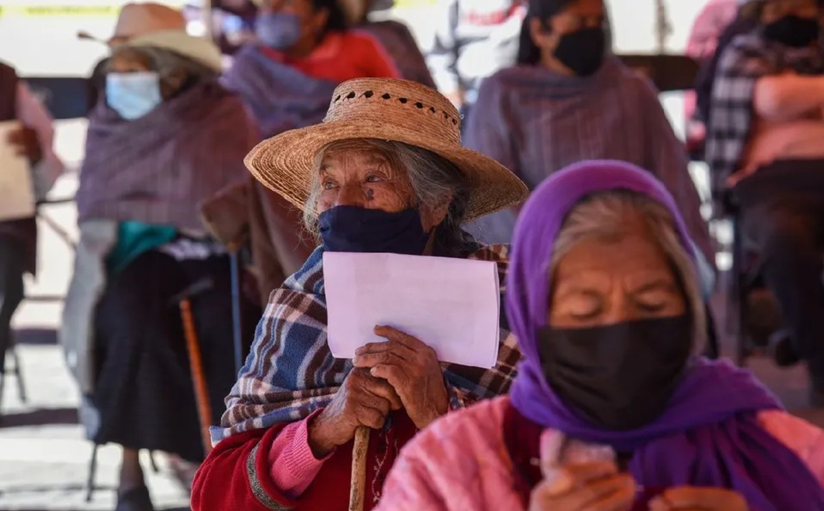 El dictamen será votado en el pleno en un periodo extraordinario o hasta el siguiente año legislativo. (Especial)