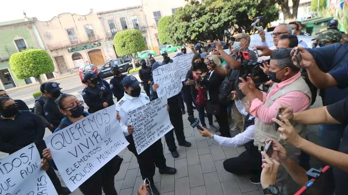 Se manifiestan policías en Irapuato; exigen mejores condiciones laborales
