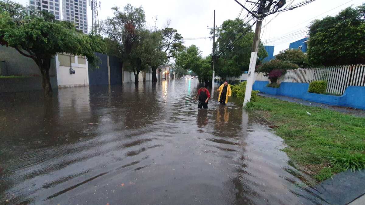 Inundación en Zapopan (Juan Carlos Munguía)