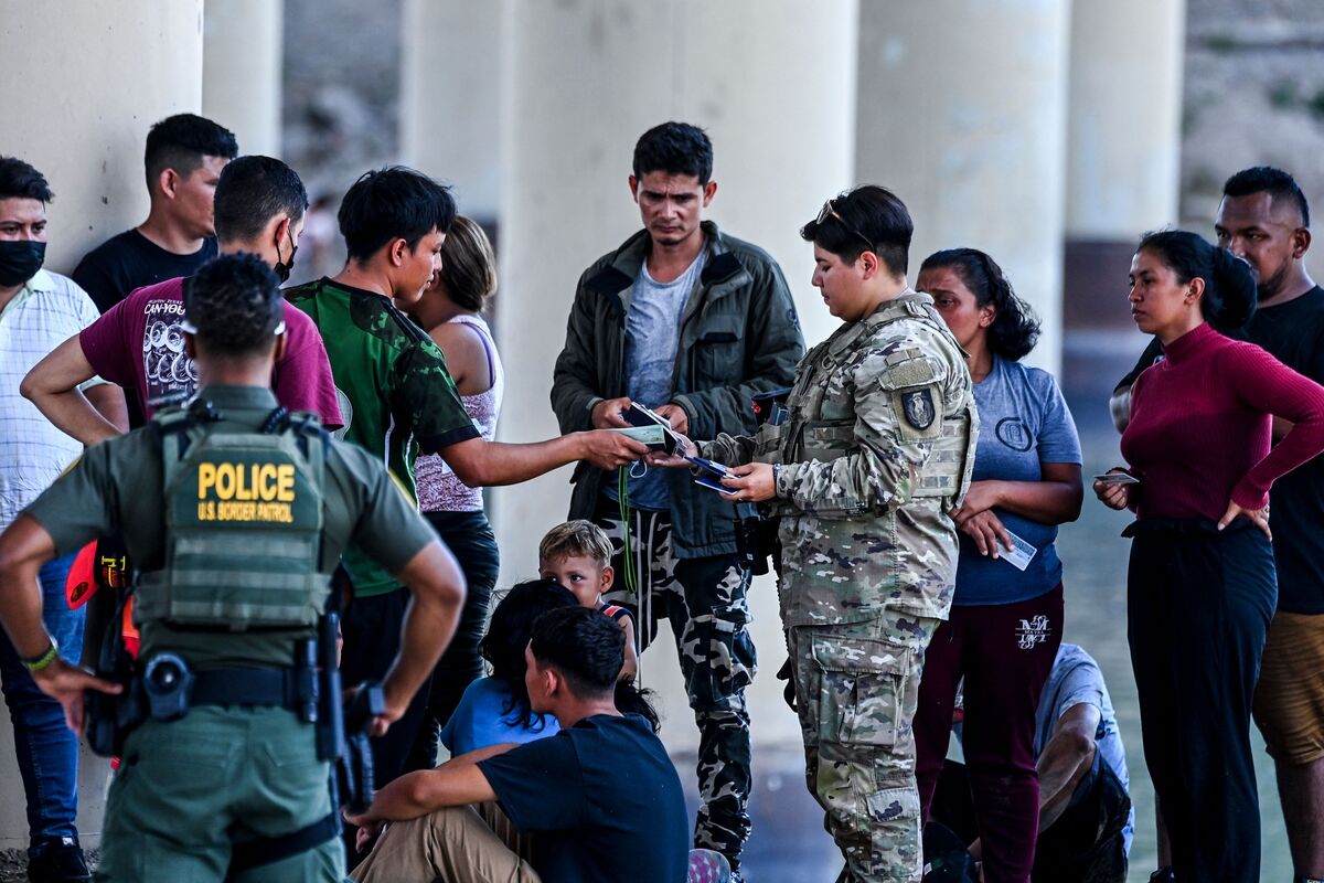 Los migrantes son obligados a trabajos sin paga. (AFP)