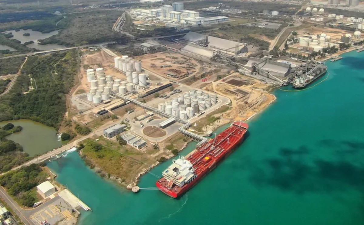 Valero lleva 85% de avance en su terminal de combustibles de Altamira