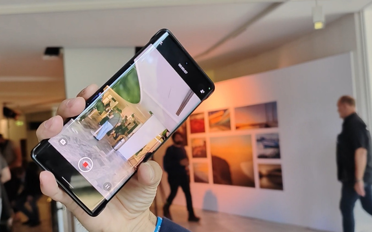 Vivo X80 Pro 5G (DPA).
