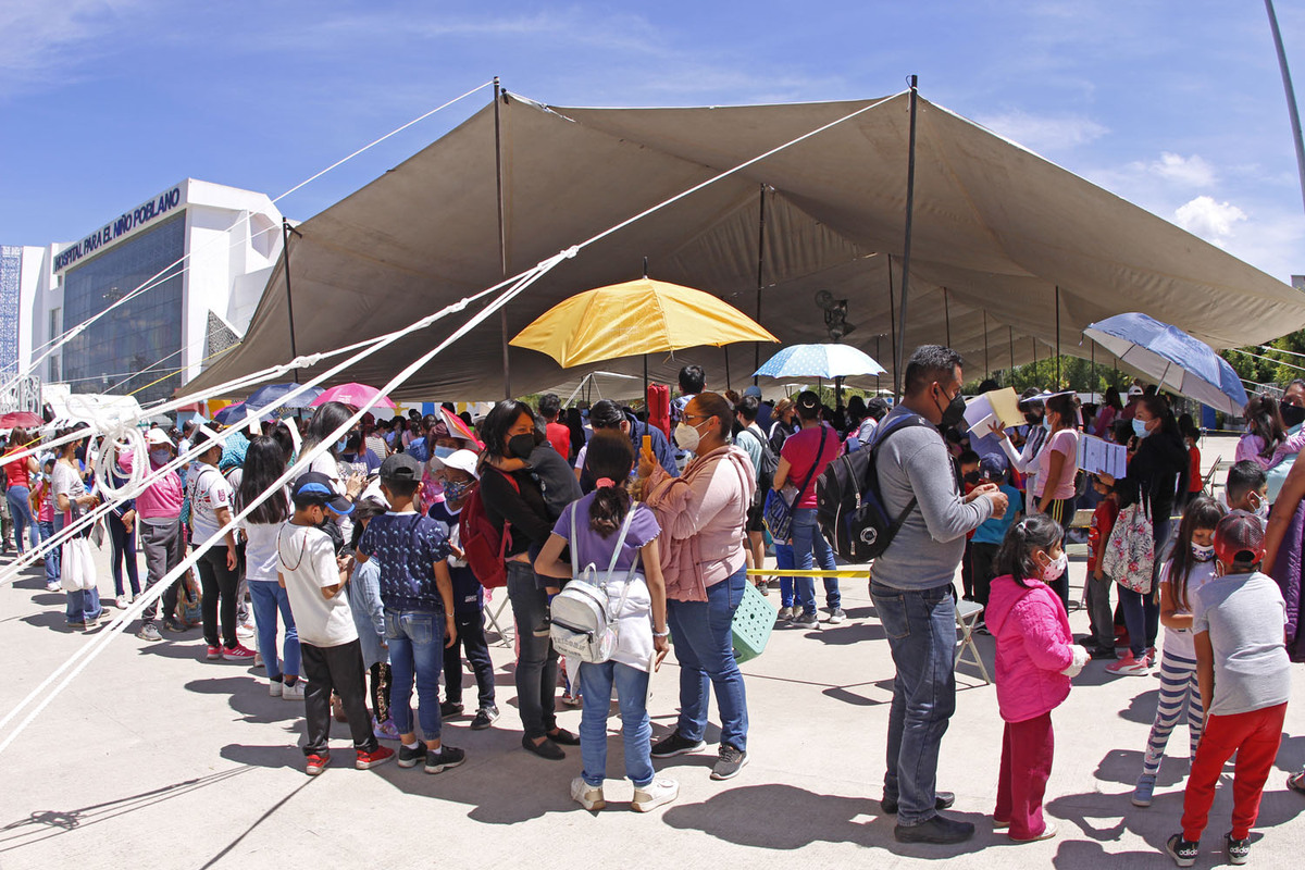Barbosa avala vacunación de niños de otros estados en Puebla | Melanie Torres