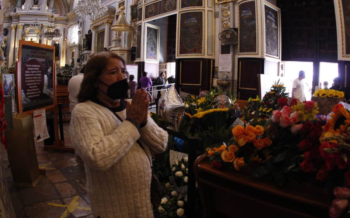 Fieles celebran al Señor de las Maravillas en Puebla | Melanie Torres