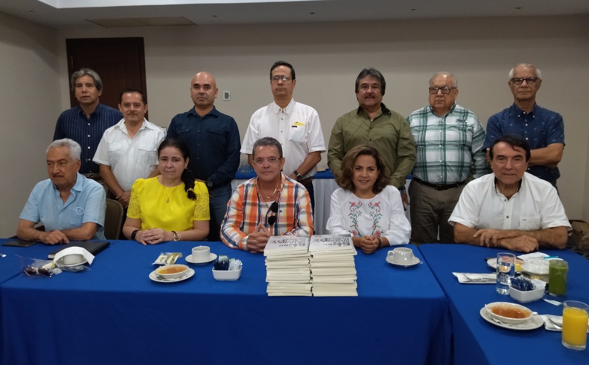 Integrantes del Colegio de Valuadores de Tamaulipas.