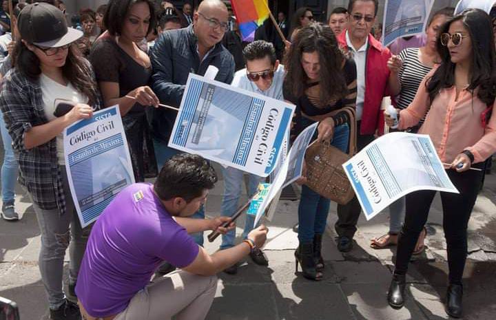 "Israfil Filós encabezó una quema simbólica de varios códigos civiles en 2018" | Foto: Facebook Israfil Antonio Filós Real.