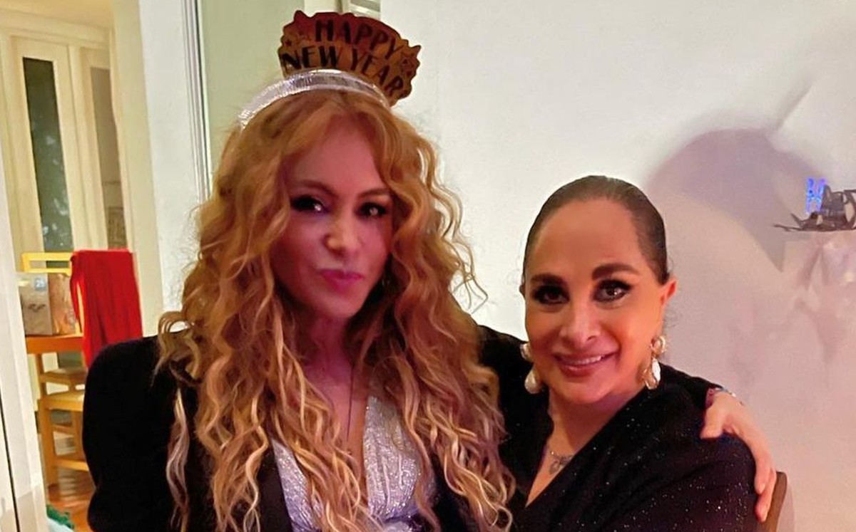 Paulina Rubio informa muerte Susana Dosamantes