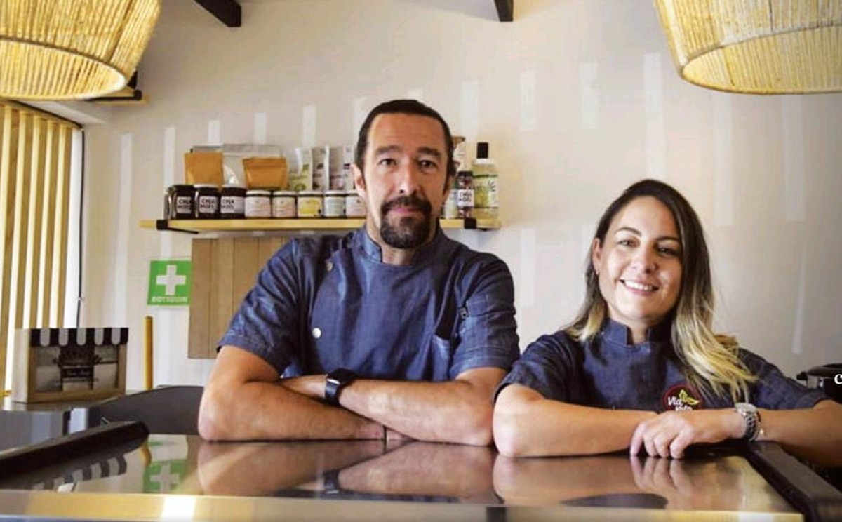 "En su menú hay desde chilaquiles, enchiladas, hamburguesas, hasta hot cakes, pasteles y tartas" | Aranxa Albarrán.