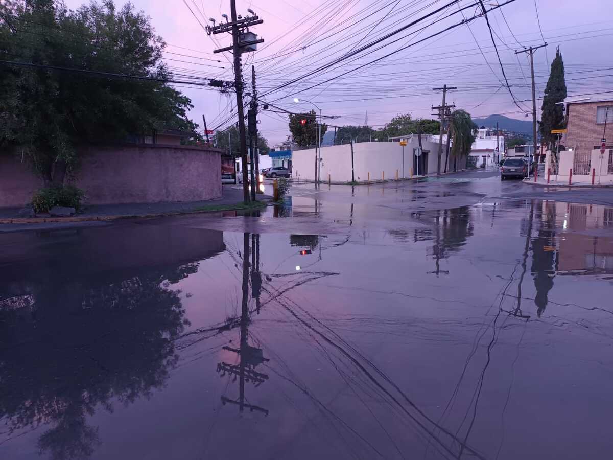 Una laguna es lo que se ha formado a partir de esta fuga de agua. Foto: Cynthia Pardo