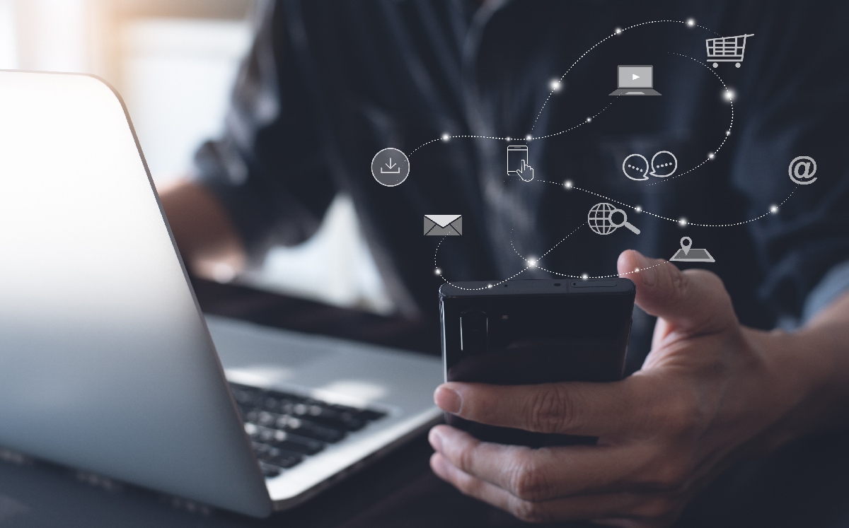 La cantidad de usuarios de internet en México ha aumentado recientemente. | Shutterstock