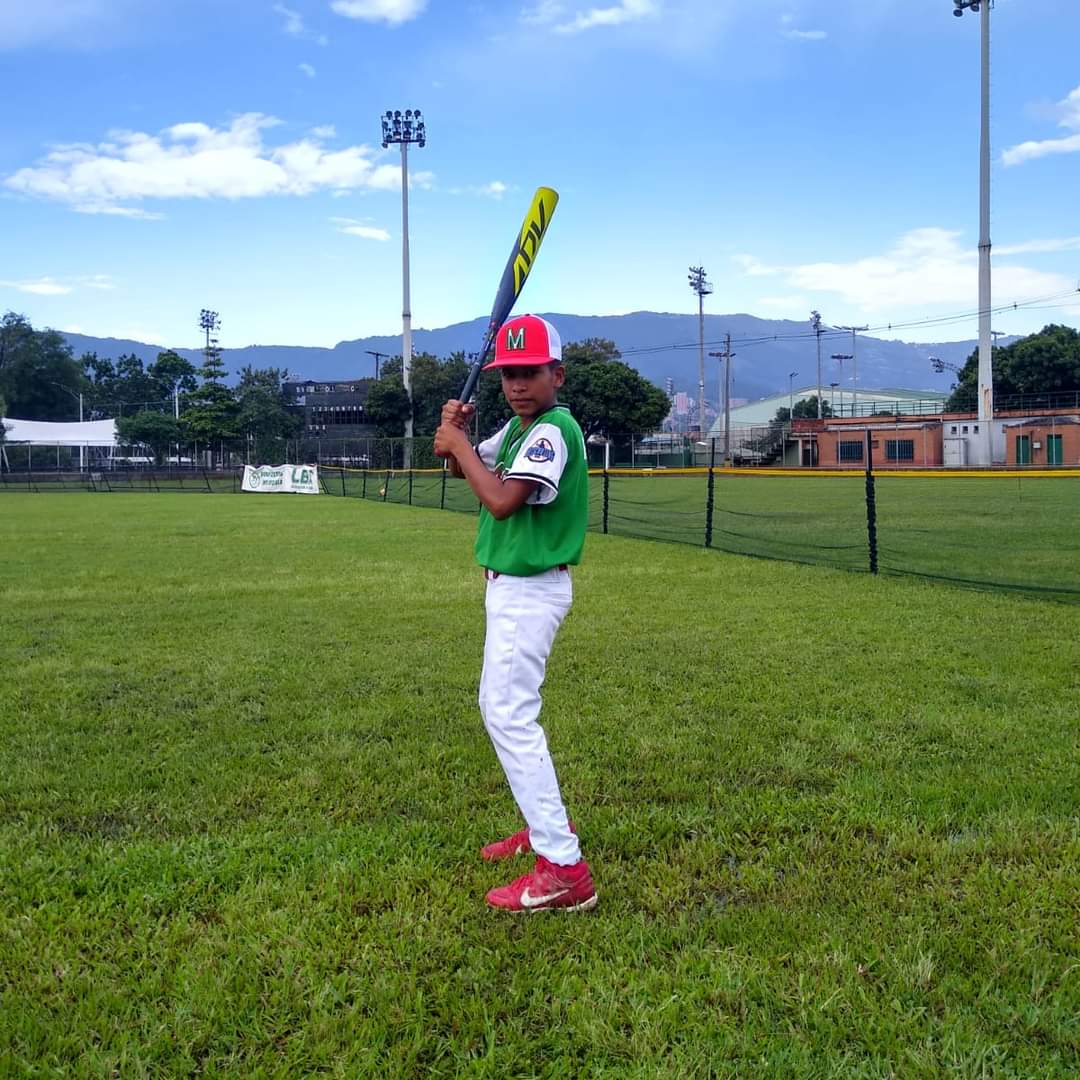 El joven pitcher sampetrino fue seleccionado nacional y portó la casaca del tricolor.