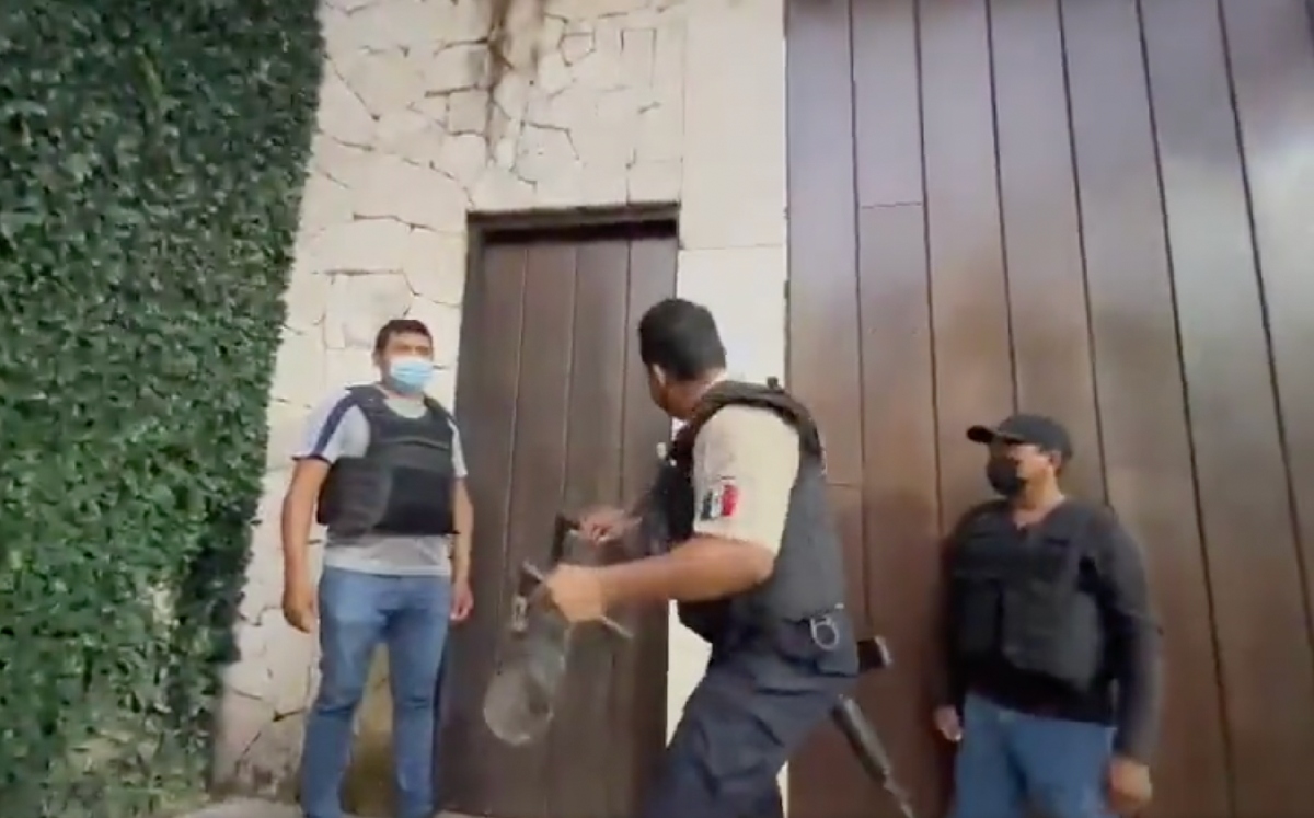 Al no obtener respuesta, las autoridades entraron a la fuerza al domicilio del priista. | Especial