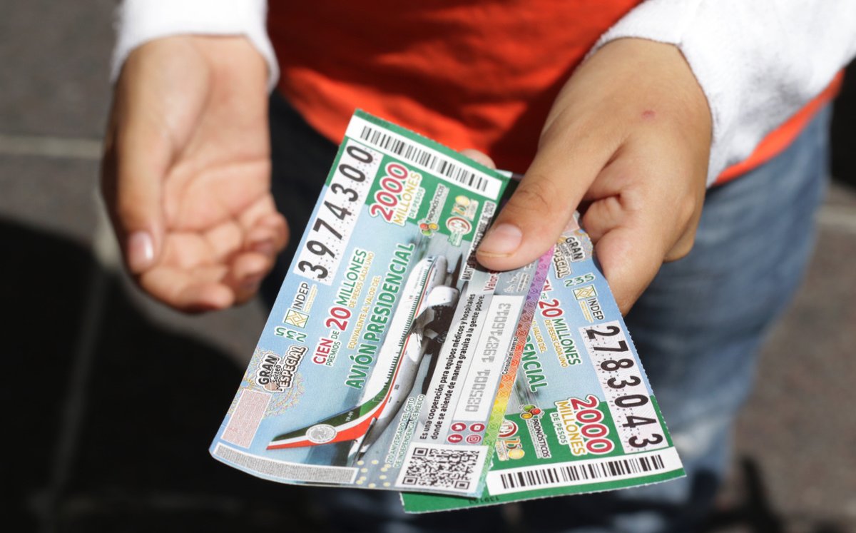 Boletos para la rifa del avión presidencial | Agencia Enfoque