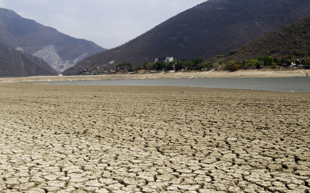 Los trabajos de desasolve en la Presa de la Boca dieron inicio para mejor distribución del agua. | Cuartoscuro