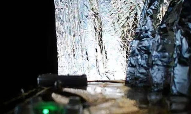 Despliegan vela en el espacio