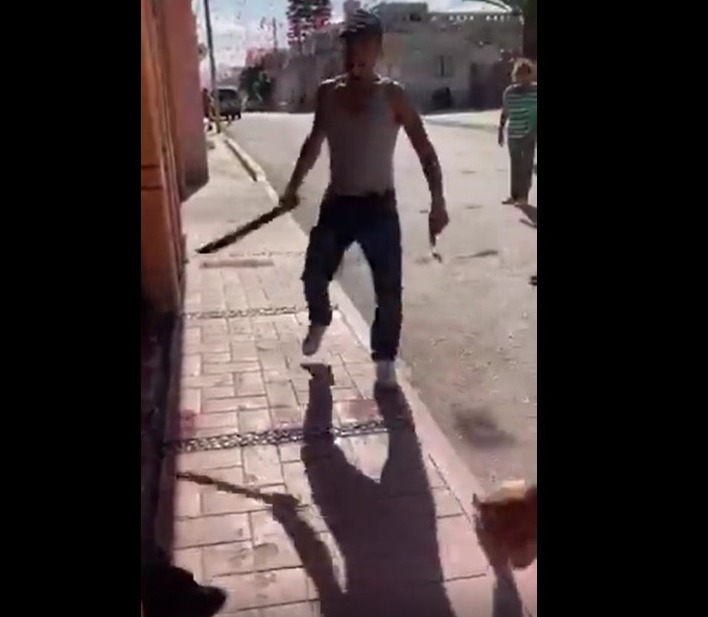 Captura de video de la agresión al perro en el municipio de Actopan. (Especial)