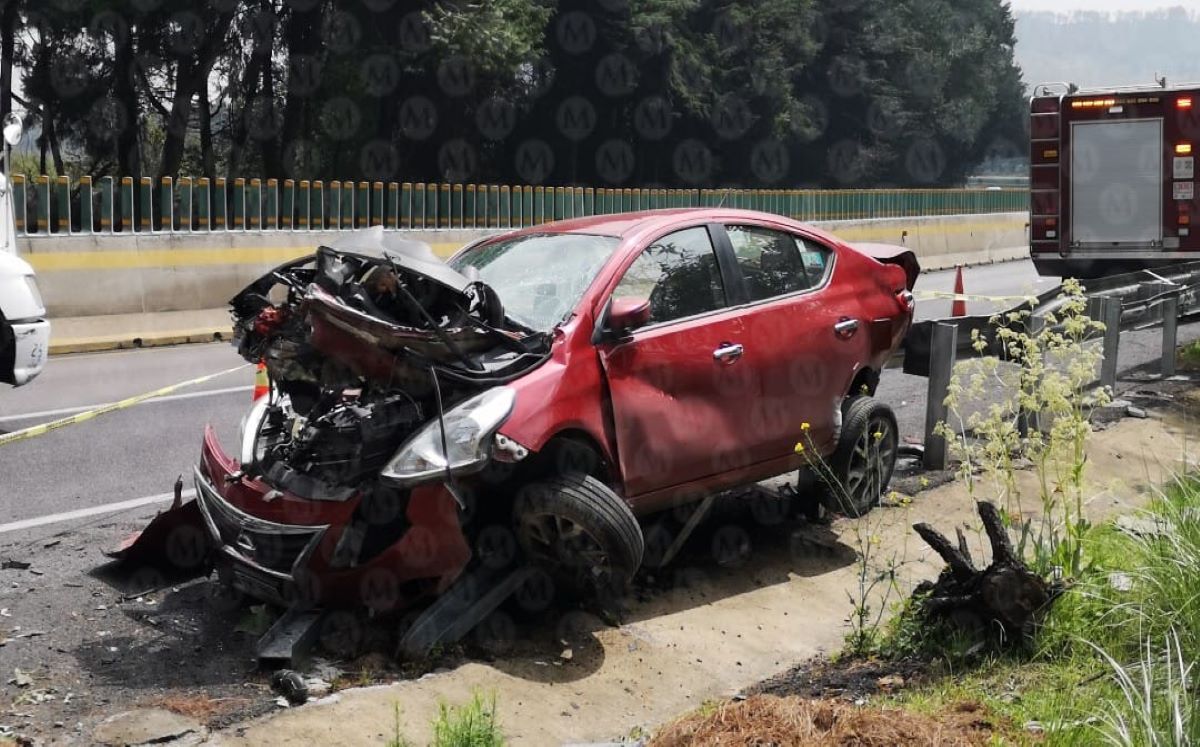 Tras choque muere persona en la autopista México-Cuernavaca. | Jorge Becerril