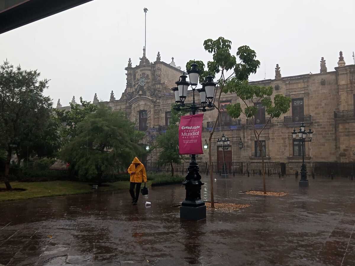 Lluvia genera estragos en el AMG (Salvador Romero)