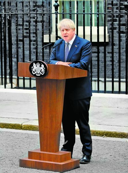 El primer ministro británico renunció ayer a su cargo. Peter Nicholls/Reuters