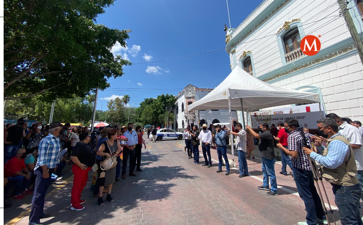 Por recortes a prestaciones protestan trabajadores en Ciudad Victoria