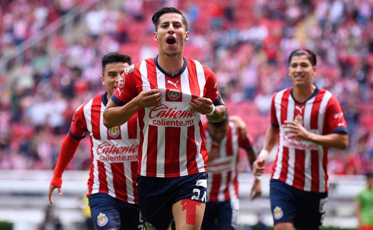 Chivas urgido de una victoria en el Apertura 2022 (Imago 7)