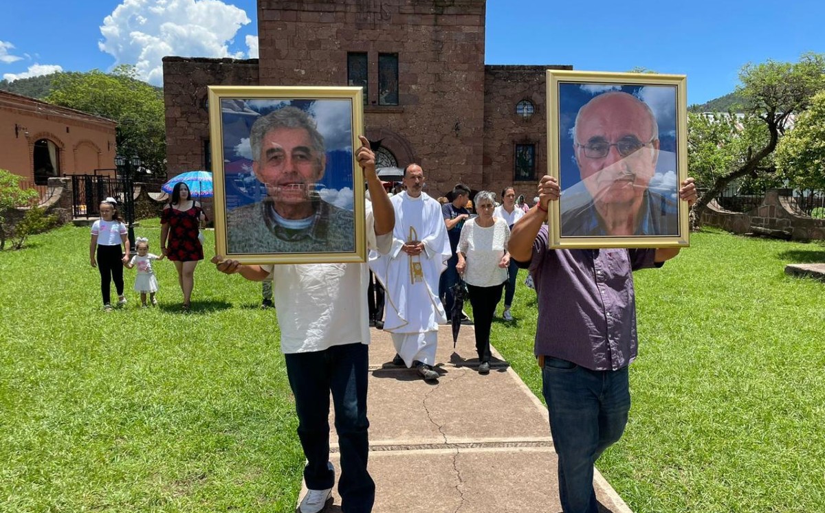 Cerocahui, sacerdotes jesuitas, Javier Campos Morales, Joaquín Mora Salazar, Enrique Mireles