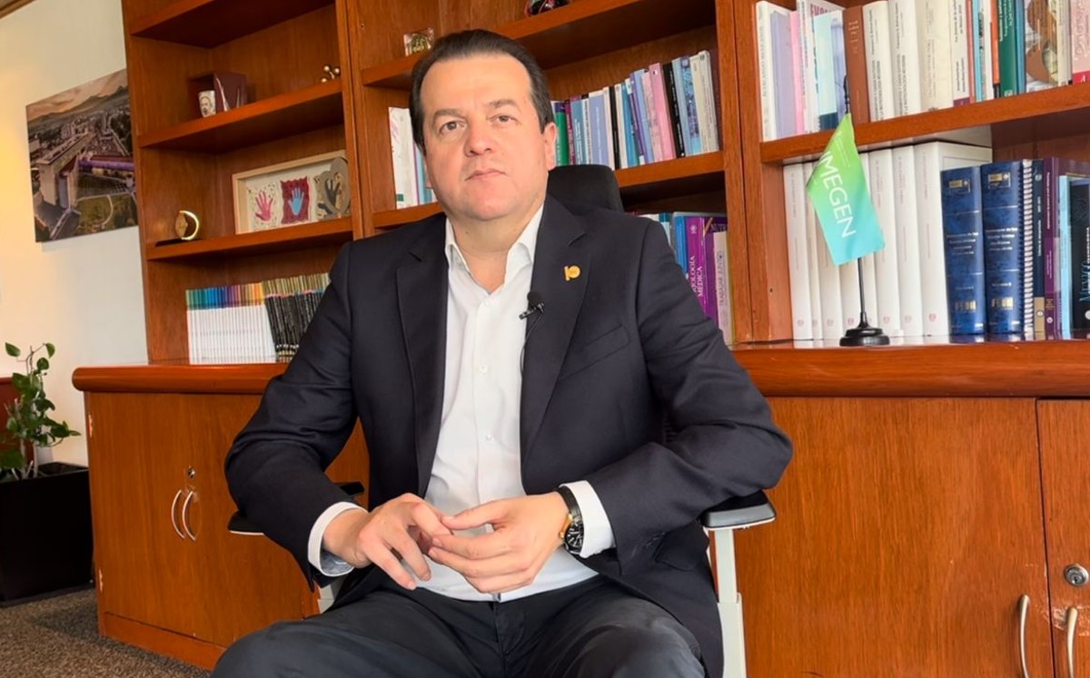 Luis Herrera, director general del INMEGEN, sostuvo que aun no saben si los nuevos linajes son más peligrosos.  | Blanca Valadés