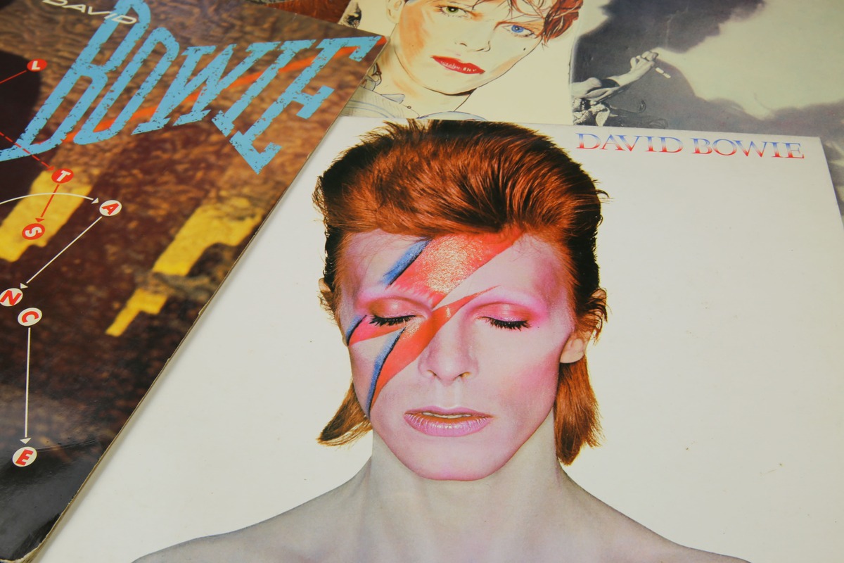 David Bowie vía Ralf Liebhold / Shutterstock.com