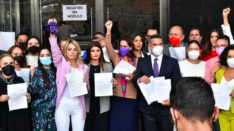 Legisladoras del PRI denuncian a Layda Sansores