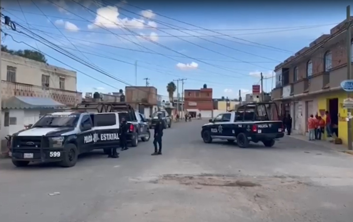 Elementos de seguridad acordonaron el área. (Omar Hernández)