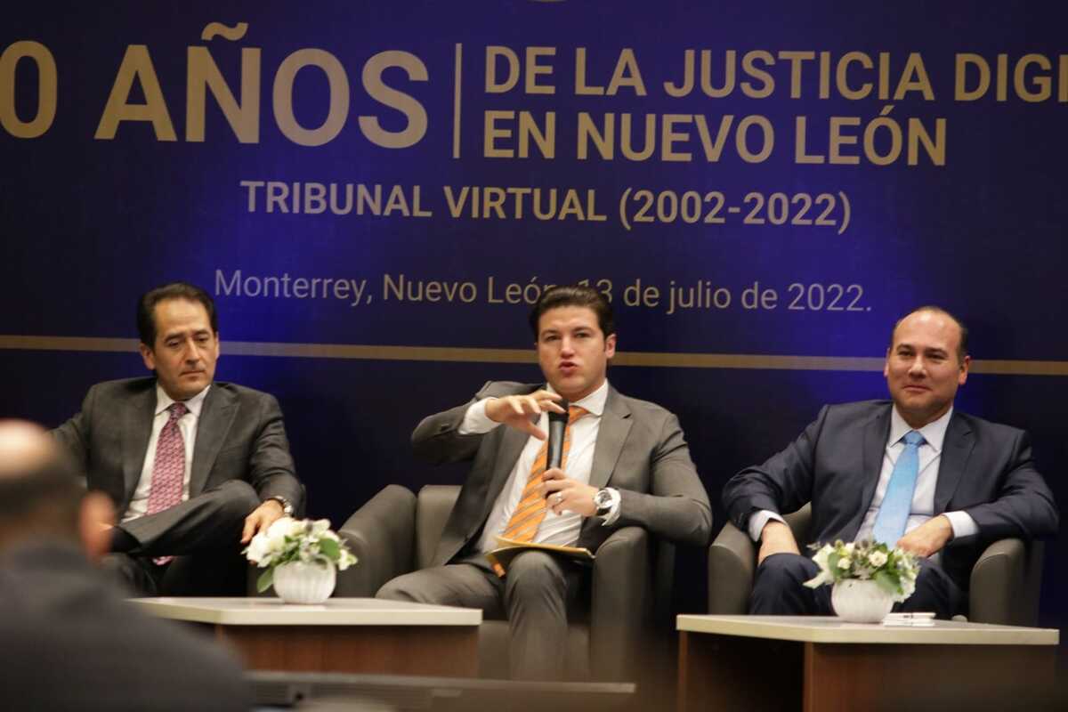 El gobernador estuvo acompañado del fiscal general, Gustavo Adolfo Guerrero, y de Arturo Salinas, presidente del Poder Judicial. Foto: Raúl Palacios.