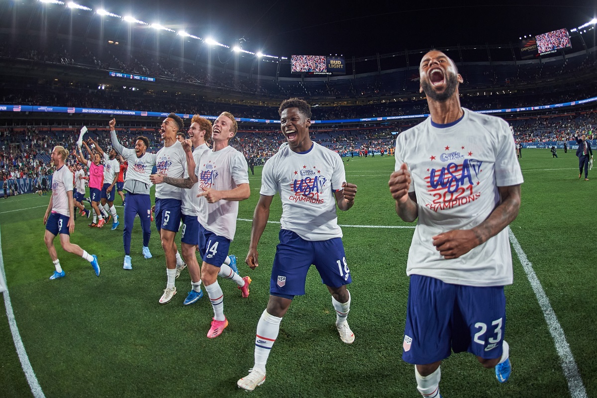 Jugadores de Estados Unidos celebrab