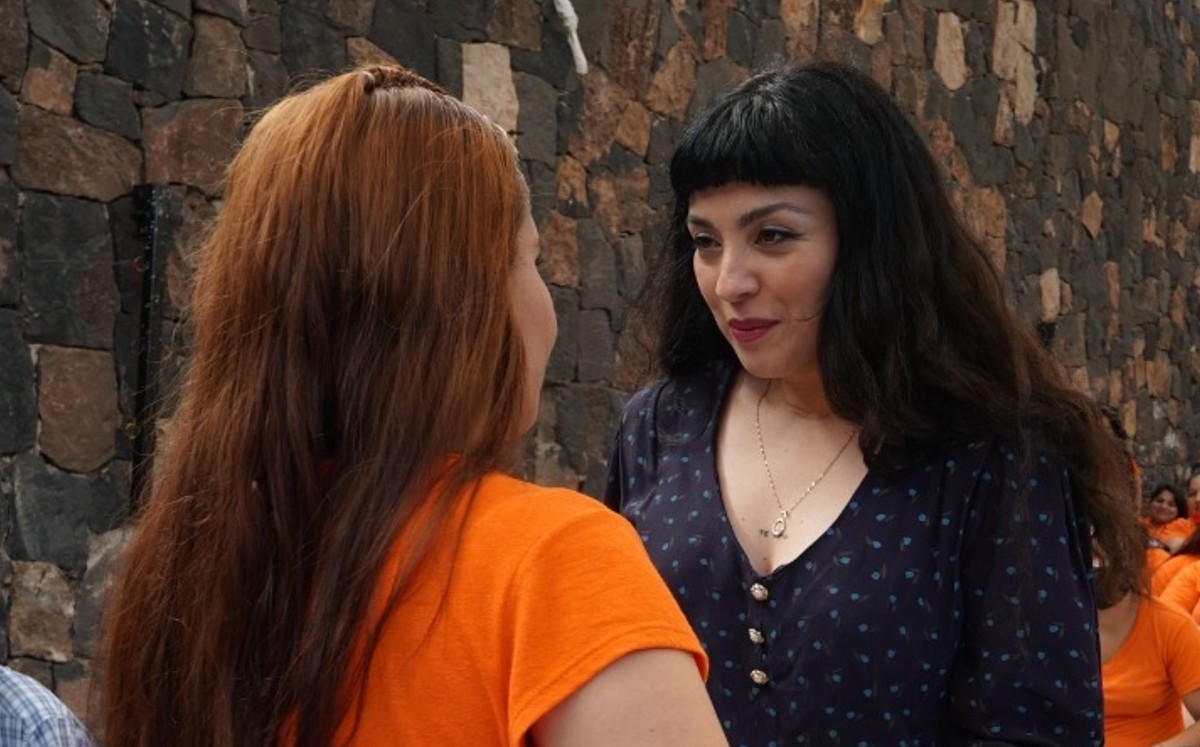 Mon Laferte visita a mujeres en CERESO de Sonora (Fotos: Secretaría de Cultura).