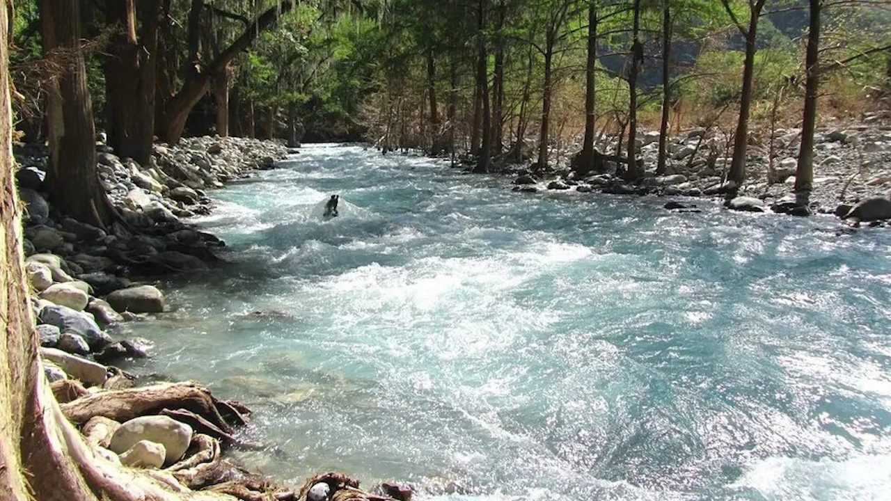 Extraerían 500 litros de agua por segundo del río Ramos en NL