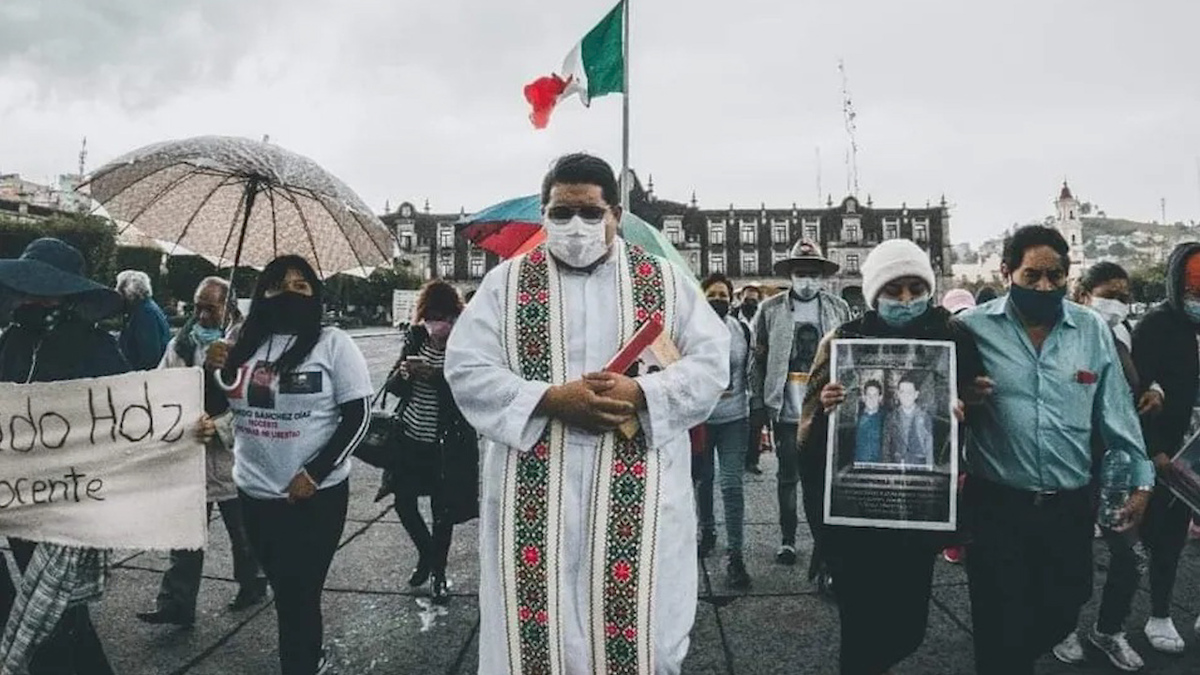 En Guerrero, sacerdote acusa hostigamiento por agentes de la FGR