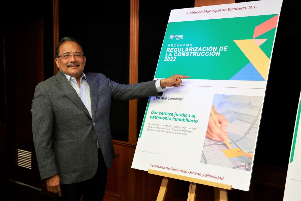 Mijes reiteró que el programa va dirigido a construcciones irregulares. Foto: Especial