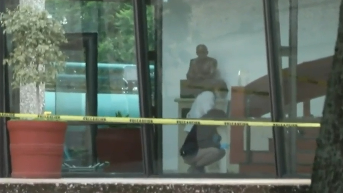 Roban 2 cajeros automáticos en el Fondo de Cultura Económica, CdMx