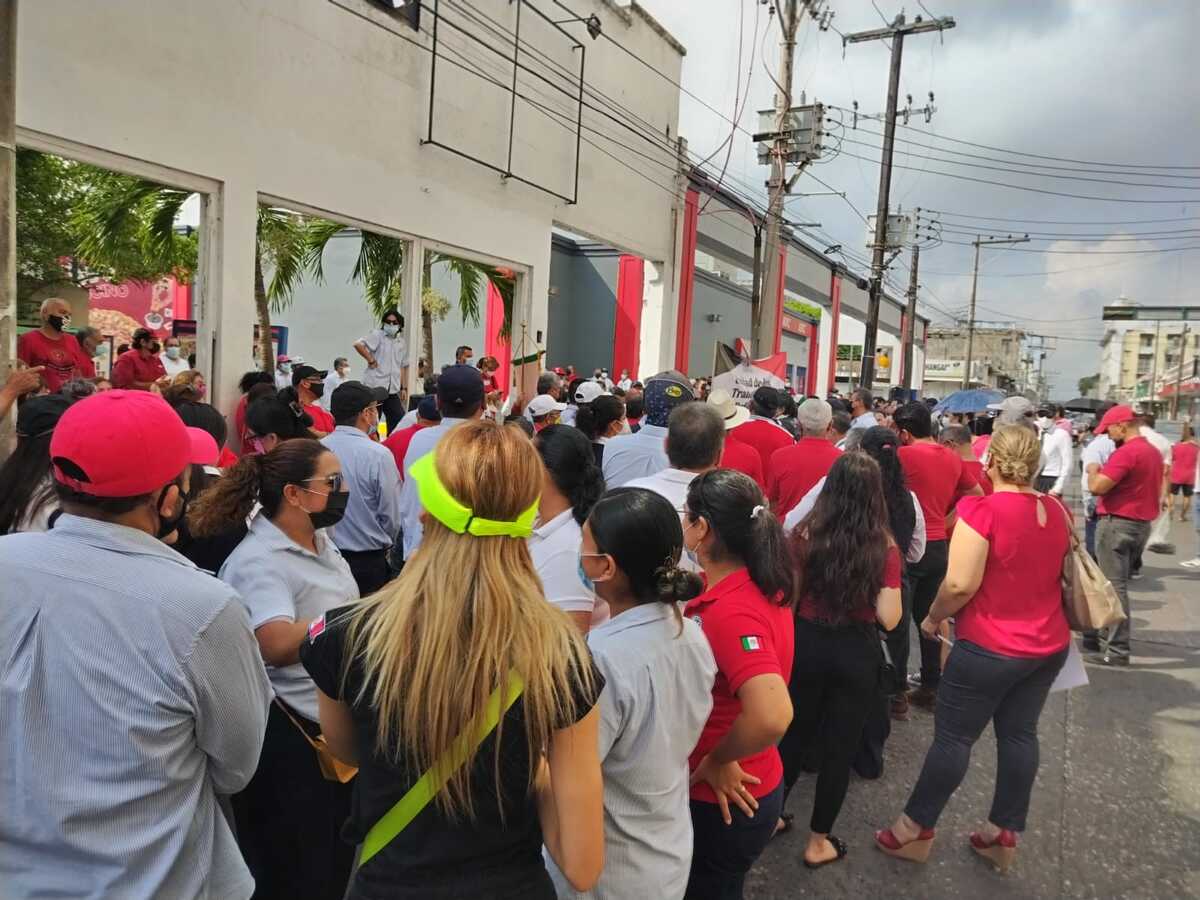 https://cdn.milenio.com/uploads/media/2022/07/14/telefonistas-bloquean-calles-en-el.jpeg