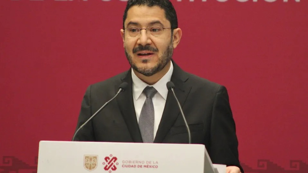 Que Collins esté en EU confirma que se ha evadido justicia en México: Batres