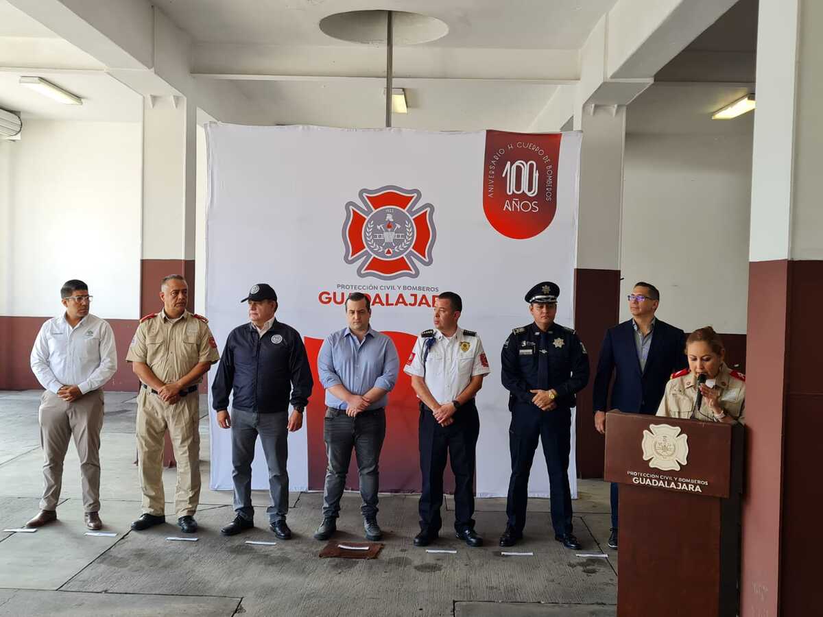 Delegación que representará a Guadalajara en los Juegos Mundiales de Policías y Bomberos. (Juan Munguía)