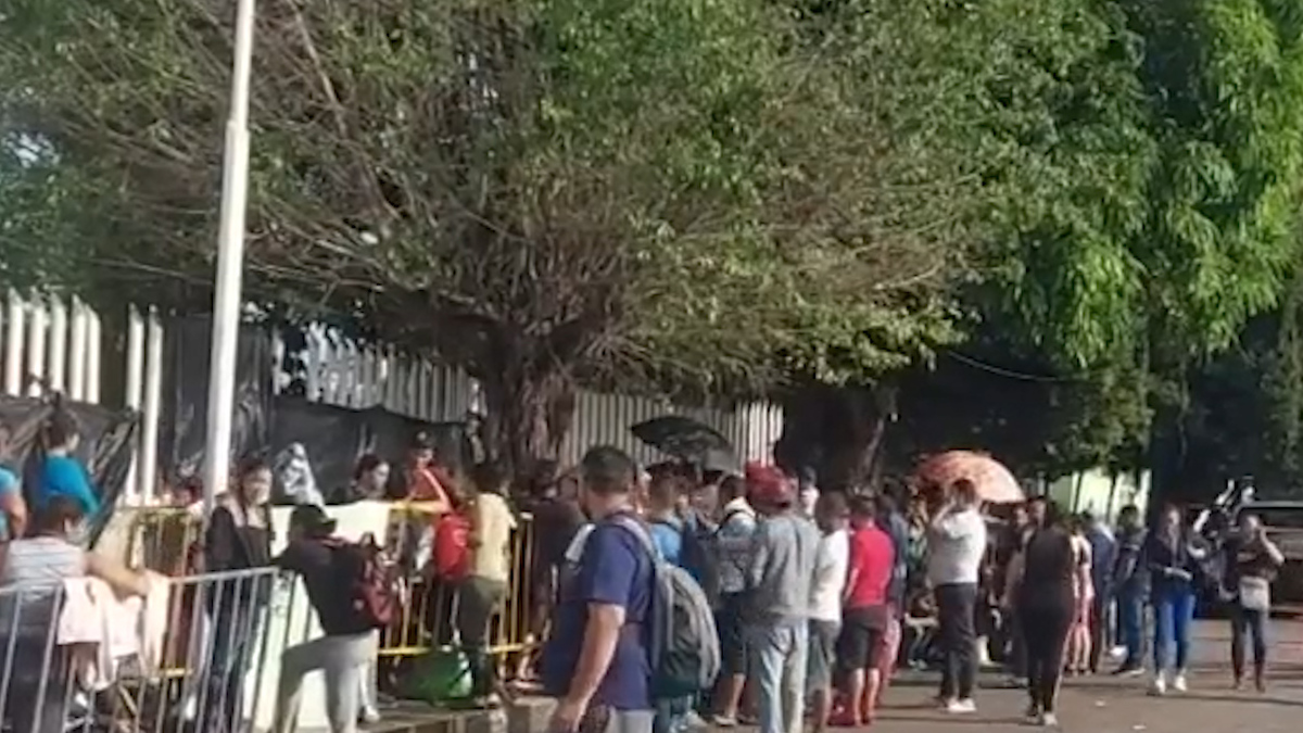 Migrantes instalan campamentos en Tapachula